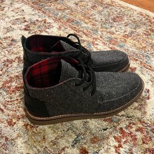 Men’s Toms shoes
